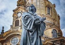 Wer ist Martin Luder? Martin Luther alias Martin Luder Denkmal vor der Frauenkirche