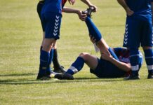 Krampf lass nach Krampfanfall im Bein beim Fußball
